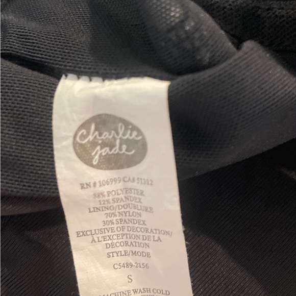 Charlie Jade Black with Floral Print Strappy Sports Bra women’s Small - Picture 2 of 3